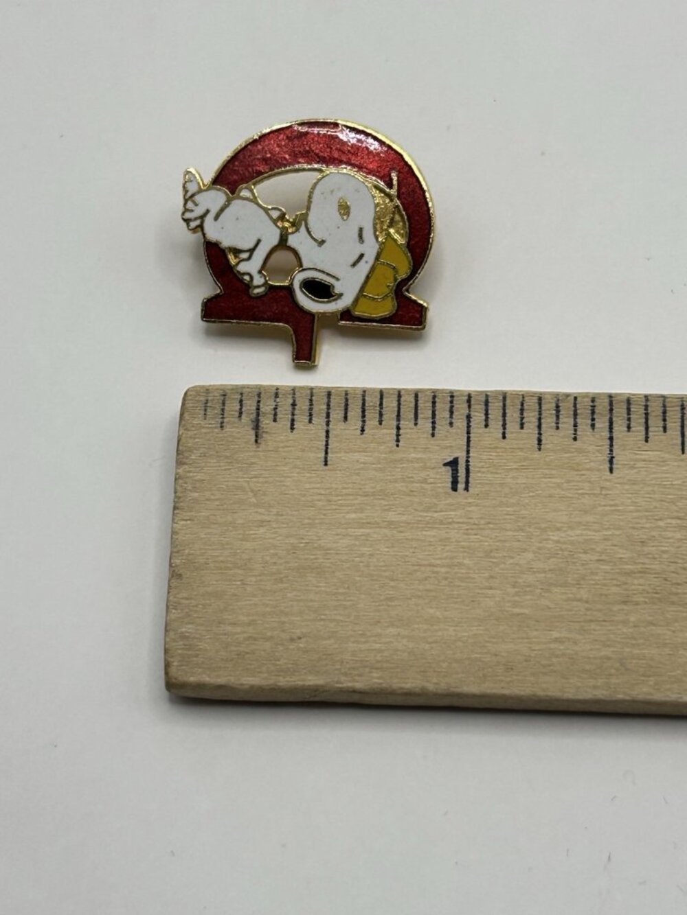 Vintage Snoopy Pin by Aviva Initial "G" Red Color Enameled Charlie Brown Dog Fun - Picture 13 of 13